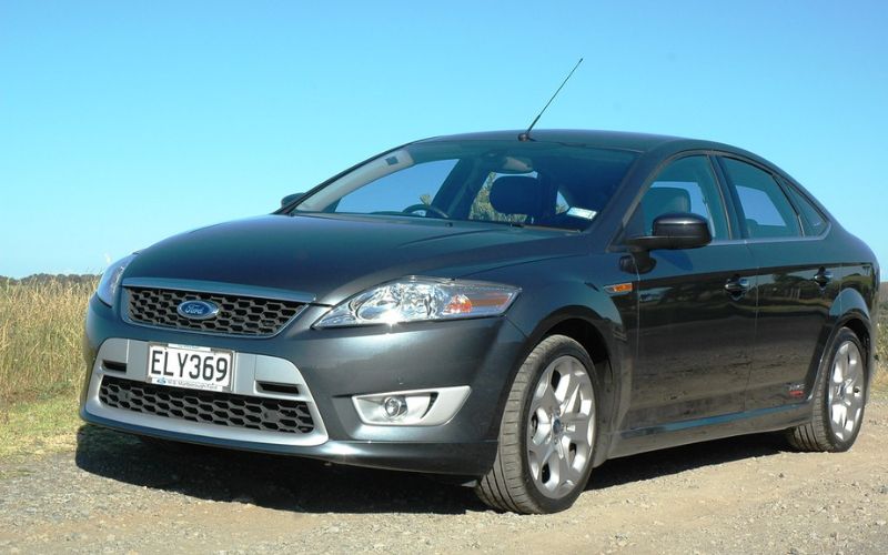 Top 5 Affordable High Performance Cars - Ford Mondeo XR5