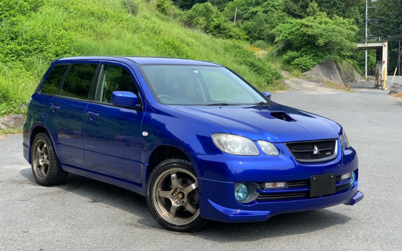 Top 5 Affordable High Performance Cars - Mitsubishi Airtrek Turbo R